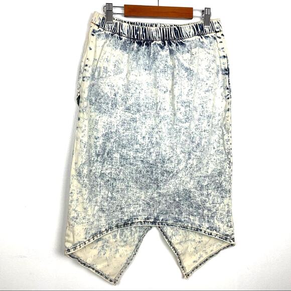 36 Point 5 | Acid Wash Light Denim Jean Skirt Asymmetrical Large - Picture 1 of 9